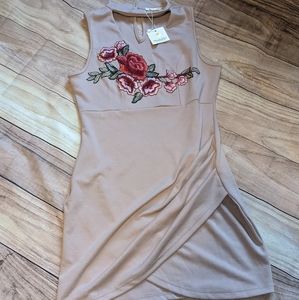 NWT available by Angela fashion mauve pink embroidered dress size medium